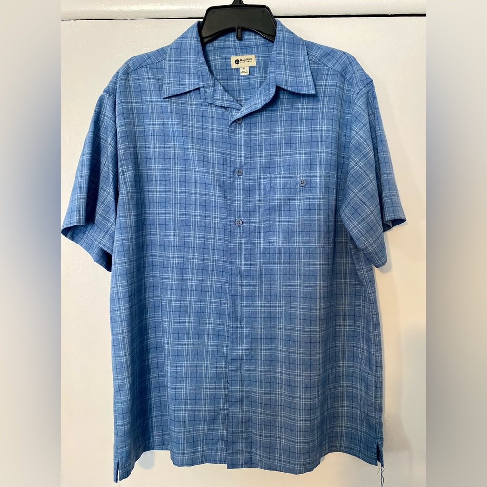 Men’s summer shirt Haggar clothing brand. Size medium. Excellent shape.